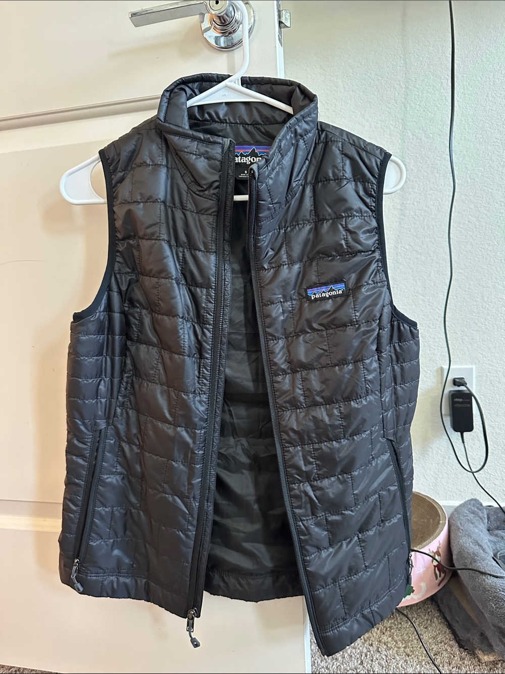 Patagonia women black Micro puff Vest - size S
